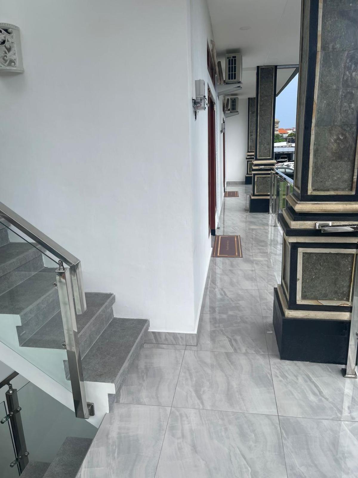 Готель Shin In Bali Кута Екстер'єр фото