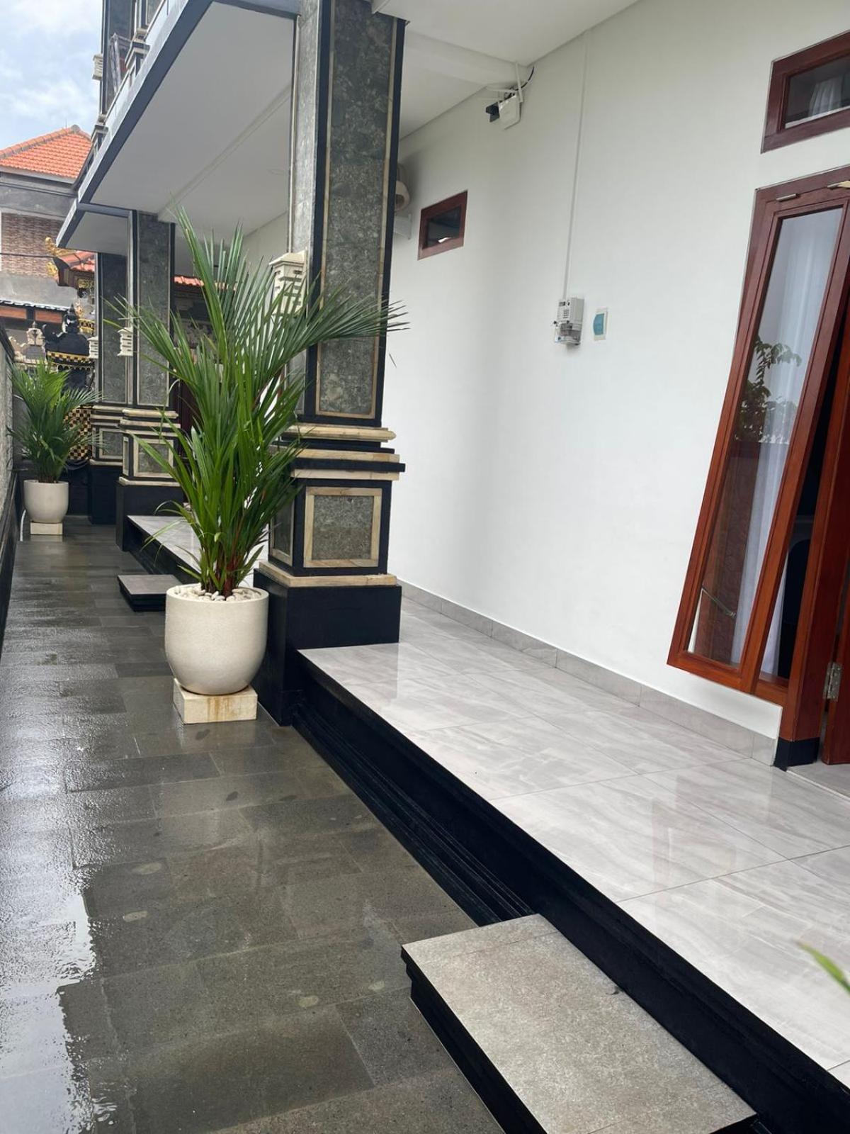 Готель Shin In Bali Кута Екстер'єр фото